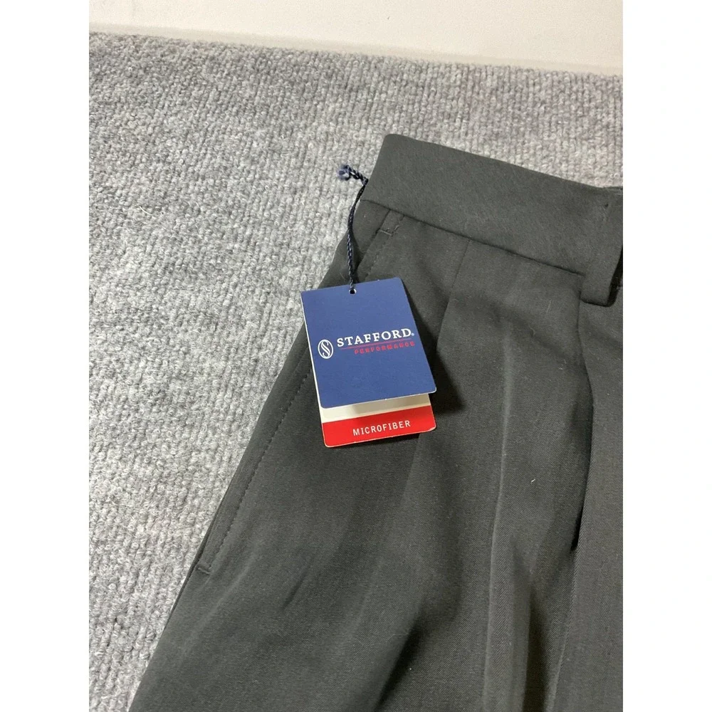 Stafford Dress Pants Mens 34x30 Classic Fit Black Pleated Slacks New NWT Busines